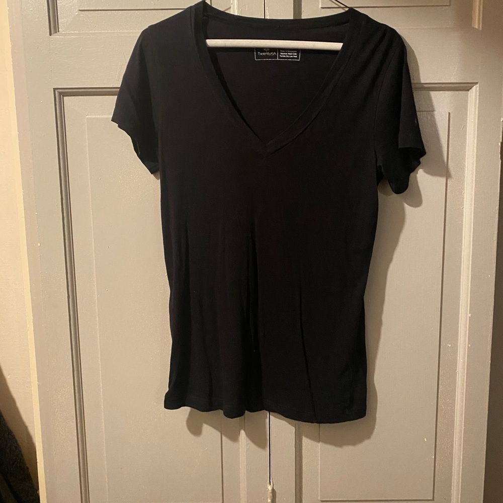 Twenty 5A black v-neck top
